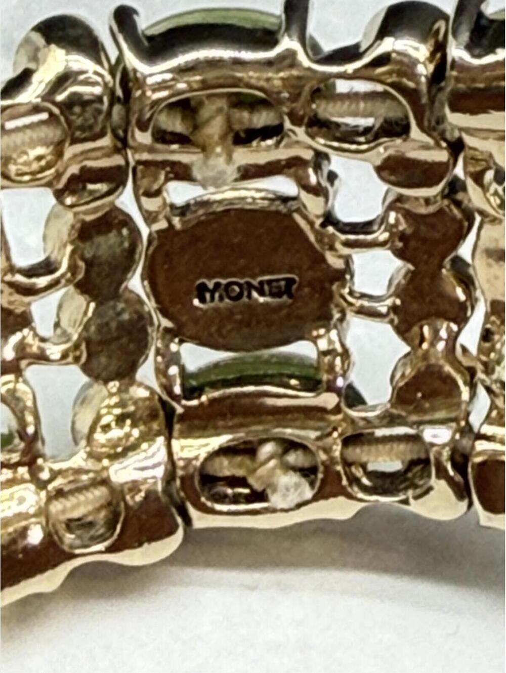 Monet - Vintage Gold Tone Stretch Bracelet in Green - Picture 4 of 6